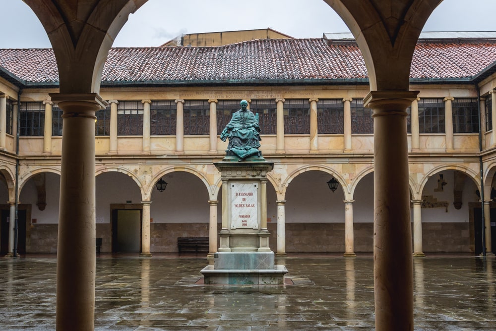 Covadonga Tomé denuncia que el Principado ya firmó convenios con las Universidades privadas que perjudican a la pública